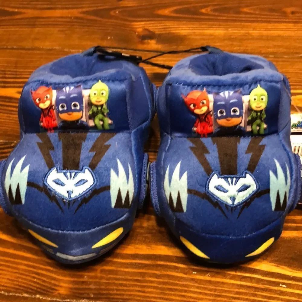 - NWT PJ Masks Toddler Slippers SIZE 7/8